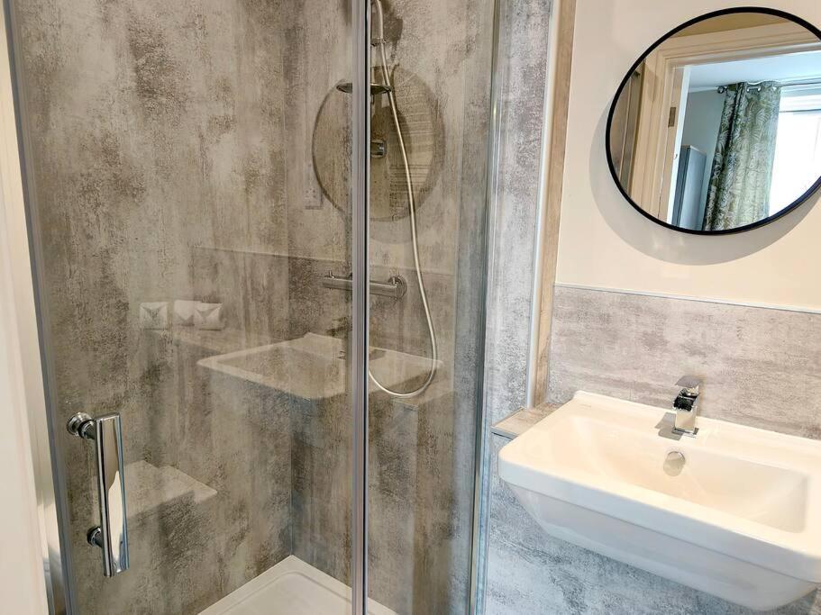 Carvetii - Anne House Room 2 - Dbl Bed First Floor En-Suite Carlisle  Luaran gambar